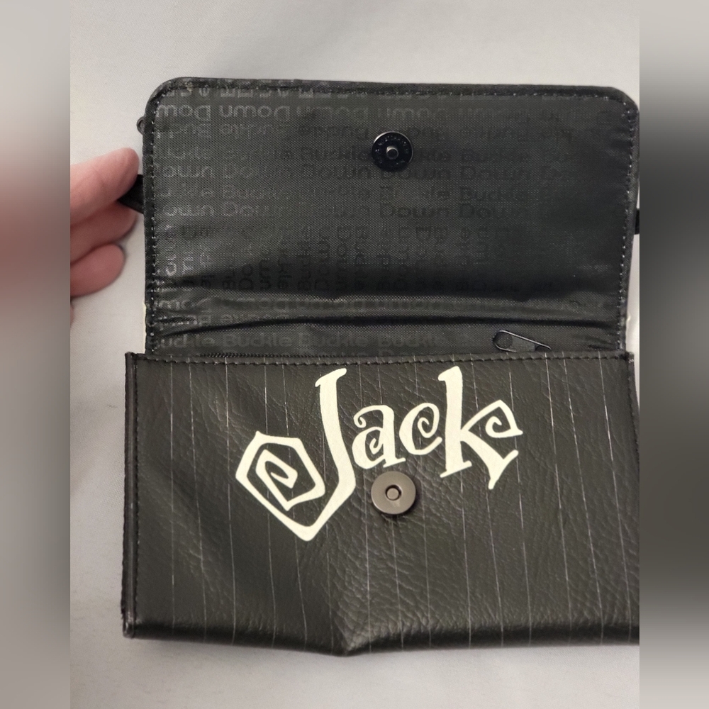 Disney Tim Burton's The Nightmare Before Christmas Wallet - Picture 2 of 11